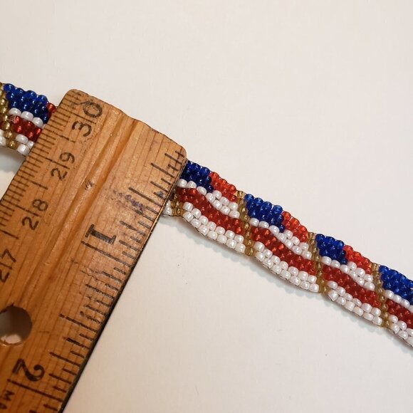 Handcrafted Beaded American Flag Patriotic Bracelet 7.5 inches - Picture 7 of 8